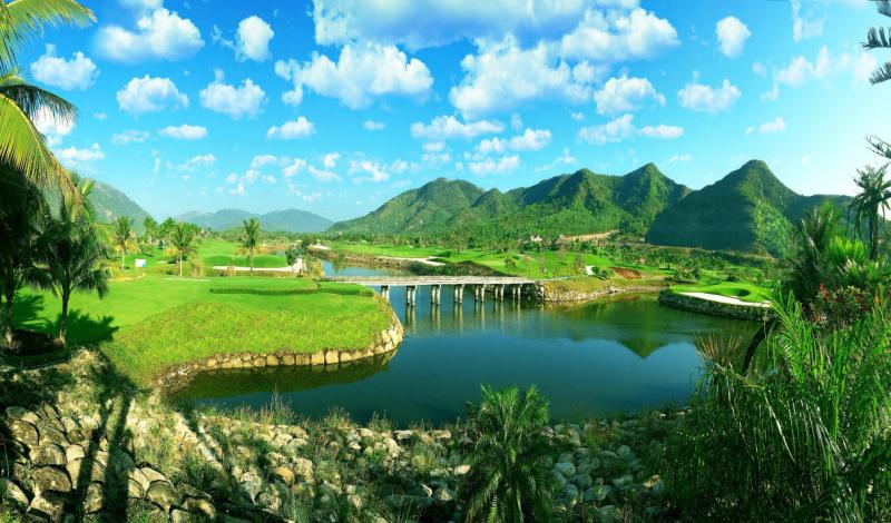 Saigon – Nha Trang Golf Tour 7 Days Saigon – Nha Trang Golf Tour 7 Days