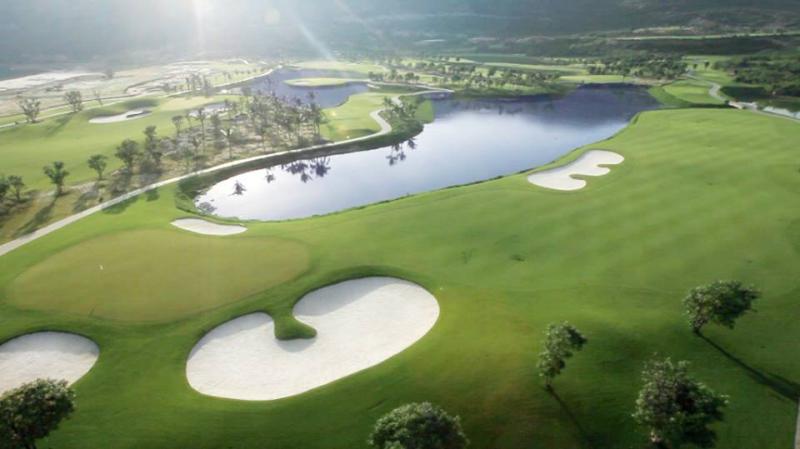 Saigon – Nha Trang Golf Tour 7 Days Saigon – Nha Trang Golf Tour 7 Days